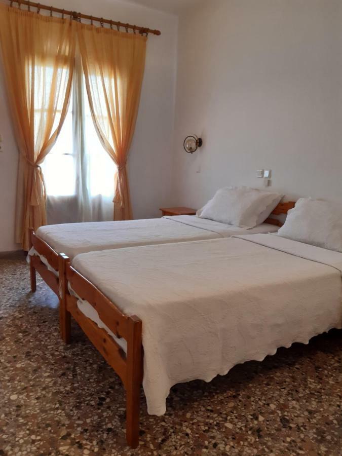 Hotel George Криси Амудия Екстериор снимка
